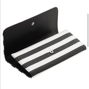 Kut from the Kloth black and white stripped wallet